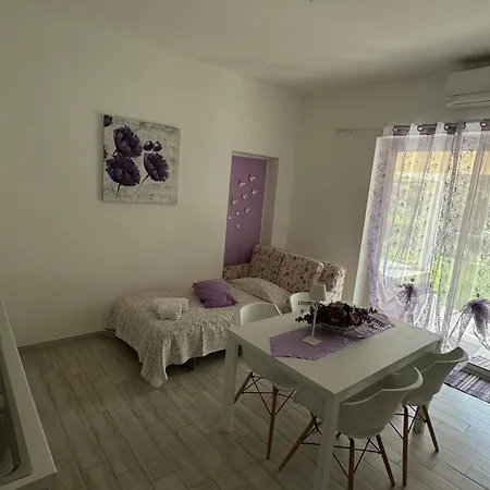 I Pini Apartment Palau